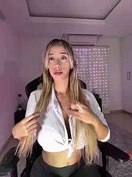 Amanda-sweet from StripChat