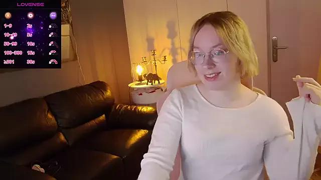 Amanda_Butlerr from StripChat
