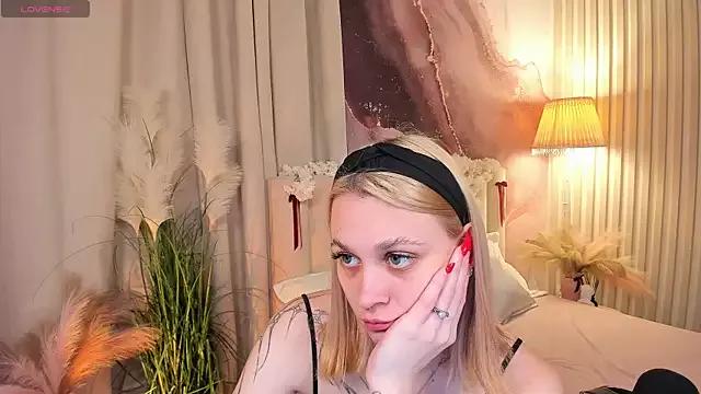 Explore our live girls sluts from our Custom and Multi clubs and checkout exclusive access to highly interactive content, such as shape, hair, titties, pussy type and many more.