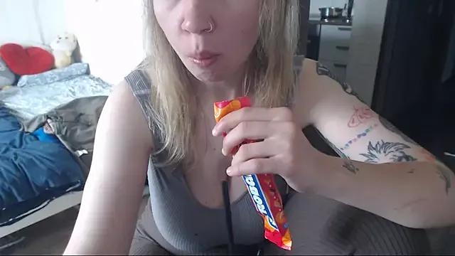 amanda_kiss_kiss from StripChat is Freechat