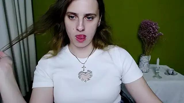 Explore our live girls sluts from our Custom and Multi clubs and checkout exclusive access to highly interactive content, such as shape, hair, titties, pussy type and many more.