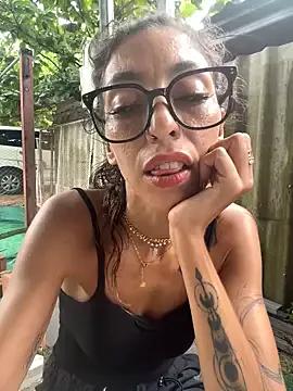 Photos of Amani_thewolf from StripChat is Freechat