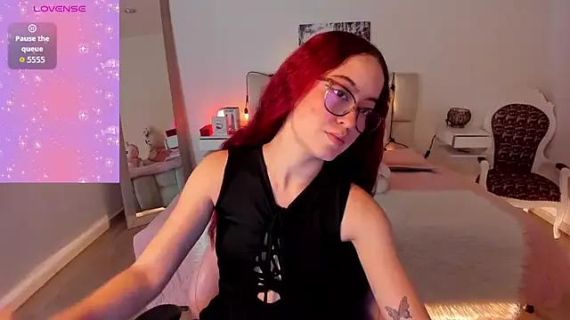 Explore our live girls sluts from our Custom and Multi clubs and checkout exclusive access to highly interactive content, such as shape, hair, titties, pussy type and many more.