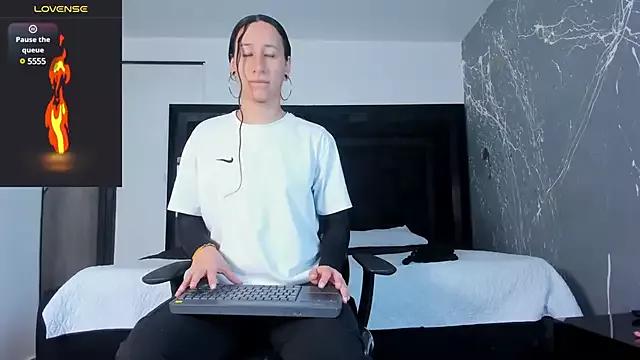 AmatistaLux_ from StripChat