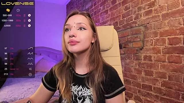 amazing_vi from StripChat
