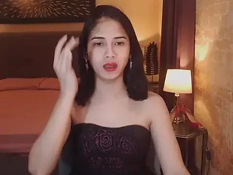AmazingHorseCockTrans from StripChat