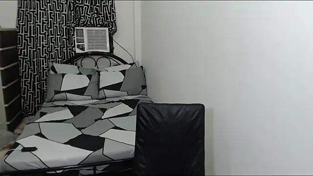 AmazingLuchie from StripChat