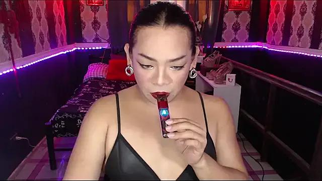 amazingOLIVIA from StripChat is Freechat