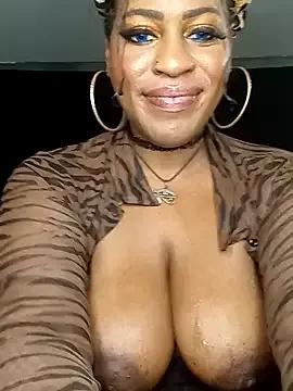 AmazonianMistress from StripChat