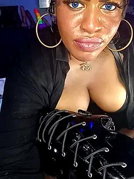 AmazonianMistress from StripChat