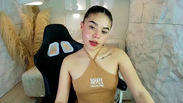 ambarina_r from StripChat