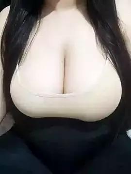 Photos of Amber-Sexy from StripChat is Freechat