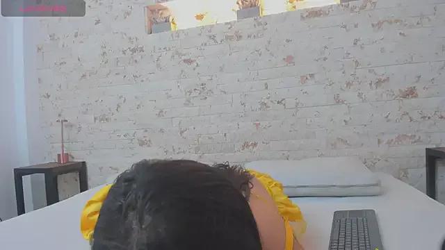 Amber_hood webcams show profile image 