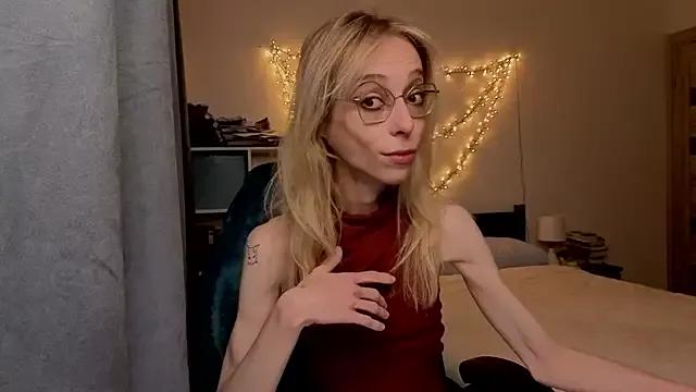 amber_quell_here from StripChat is Freechat