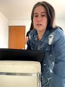 Amber_rose_outdoors from StripChat is Freechat