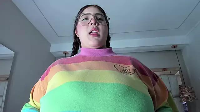 AmberiniHoffman from StripChat is Freechat