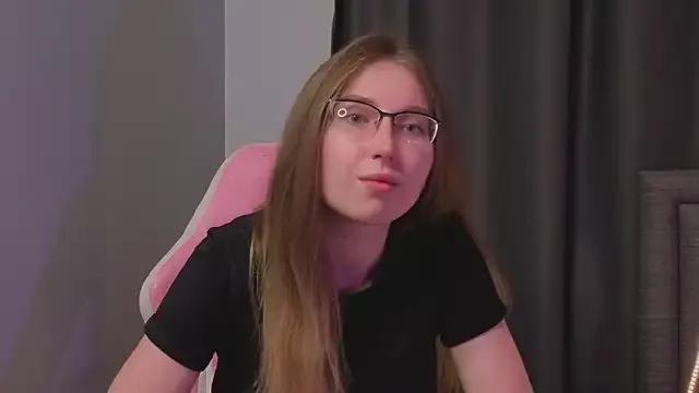 Explore our live girls sluts from our Custom and Multi clubs and checkout exclusive access to highly interactive content, such as shape, hair, titties, pussy type and many more.