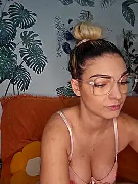 Ambre_La_nebulleuse webcams show profile image 