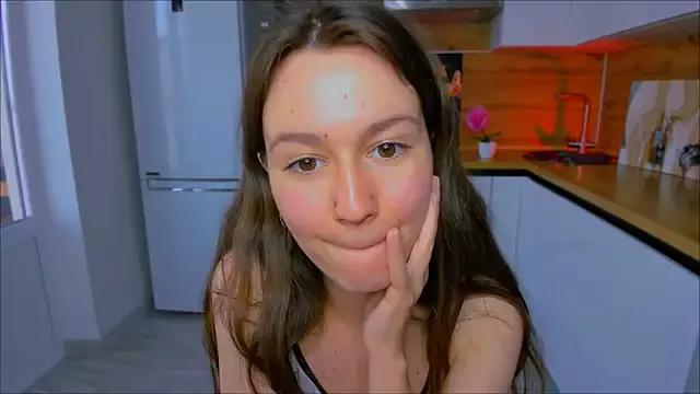 ameli_moon from StripChat is Freechat