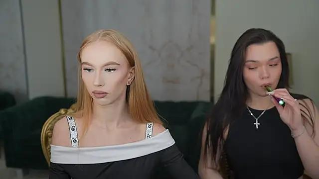 Explore our live girls sluts from our Custom and Multi clubs and checkout exclusive access to highly interactive content, such as shape, hair, titties, pussy type and many more.