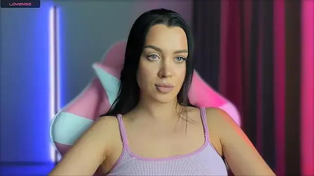 Explore our live girls sluts from our Custom and Multi clubs and checkout exclusive access to highly interactive content, such as shape, hair, titties, pussy type and many more.