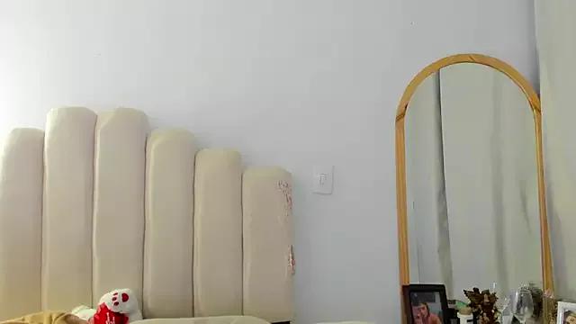 amelie__grace from StripChat is Freechat