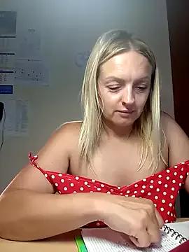 Photos of Ami_Foxy from StripChat is Freechat