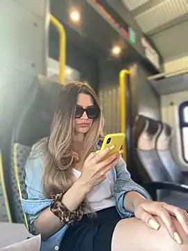 Amia_mur from StripChat