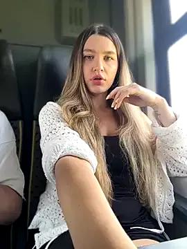 Amia_mur from StripChat