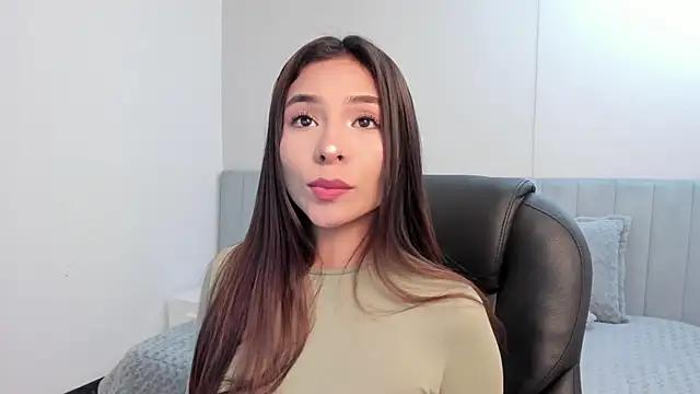 Explore our live girls sluts from our Custom and Multi clubs and checkout exclusive access to highly interactive content, such as shape, hair, titties, pussy type and many more.