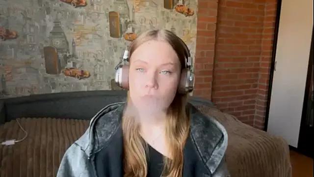 AmiraDehart from StripChat is Freechat