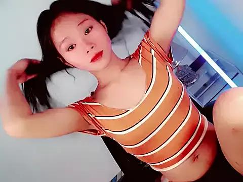 amomentoflustTASTEME from StripChat