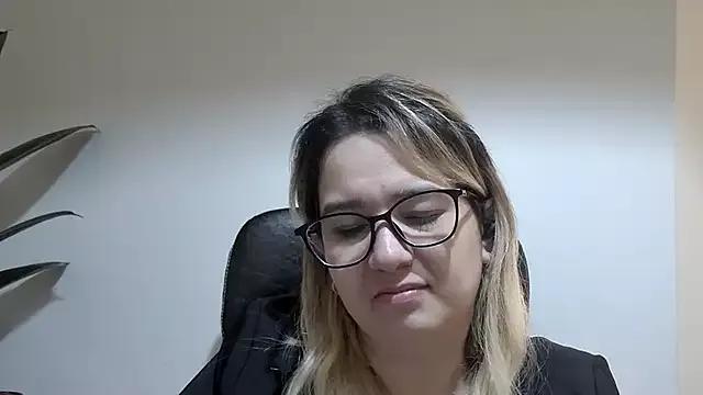 amooraaamoon from StripChat