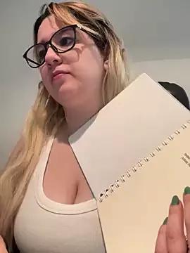 Explore our live girls sluts from our Custom and Multi clubs and checkout exclusive access to highly interactive content, such as shape, hair, titties, pussy type and many more.