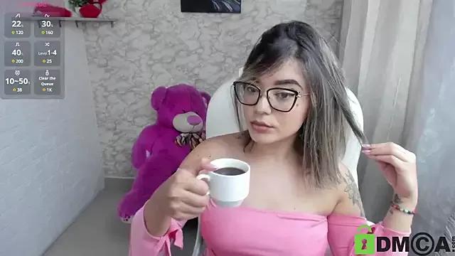 Amy__harper from StripChat is Freechat