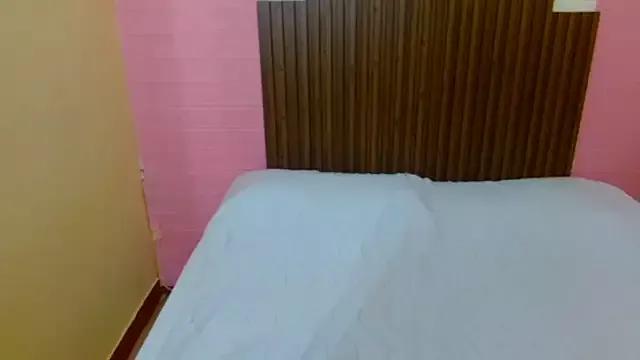 Amy_Ronan from StripChat is Freechat