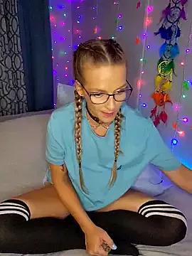 amymatthews92 from StripChat