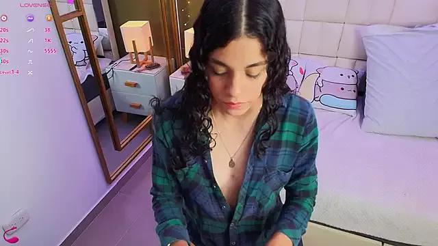 anahi_maite from StripChat