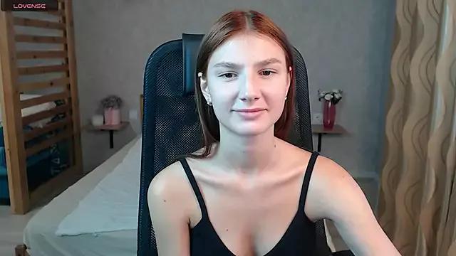 AnaHoney from StripChat