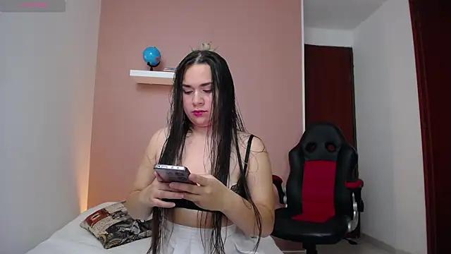 Explore our live girls sluts from our Custom and Multi clubs and checkout exclusive access to highly interactive content, such as shape, hair, titties, pussy type and many more.