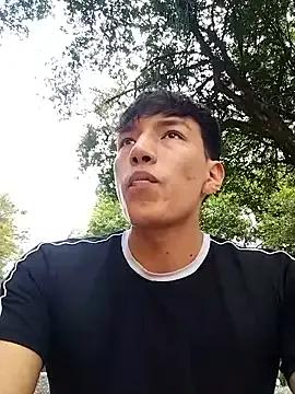AndressHill from StripChat is Freechat