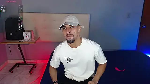 andrewclarkx_ from StripChat is Freechat