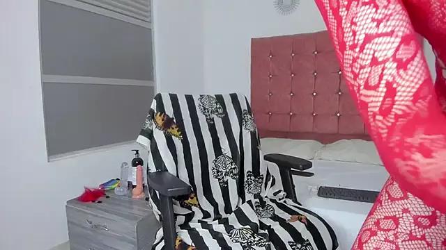 AndroDreams from StripChat is Freechat