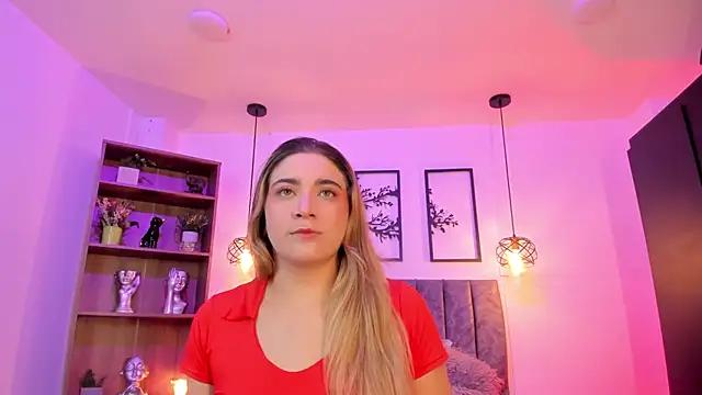 Explore our live girls sluts from our Custom and Multi clubs and checkout exclusive access to highly interactive content, such as shape, hair, titties, pussy type and many more.