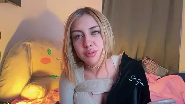 Angel_doll_bunnyy from StripChat is Freechat