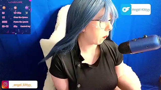 Explore our live girls sluts from our Custom and Multi clubs and checkout exclusive access to highly interactive content, such as shape, hair, titties, pussy type and many more.