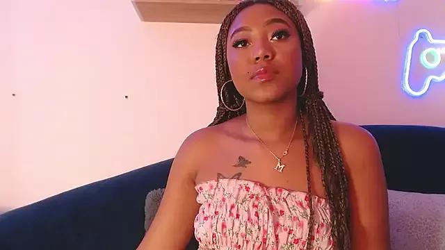 AngelaRoberts from StripChat is Freechat
