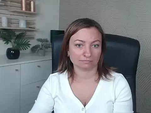 Explore our live girls sluts from our Custom and Multi clubs and checkout exclusive access to highly interactive content, such as shape, hair, titties, pussy type and many more.