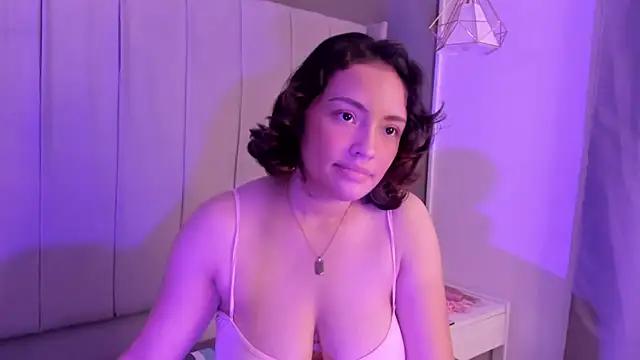 Explore our live girls sluts from our Custom and Multi clubs and checkout exclusive access to highly interactive content, such as shape, hair, titties, pussy type and many more.