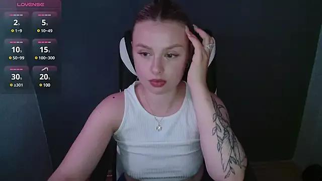 Explore our live girls sluts from our Custom and Multi clubs and checkout exclusive access to highly interactive content, such as shape, hair, titties, pussy type and many more.